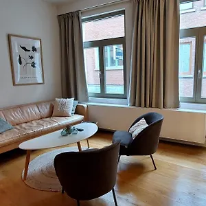 Cosy & Modern Historical In Old Town - Leon 4p Vakantiehuis Antwerpen